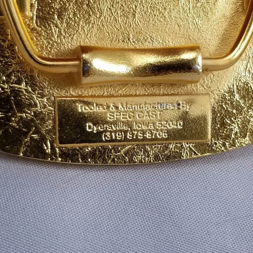 John Deere Engine Parts Sales Master 1995‎ Belt Buckle Gold Tone Tractor